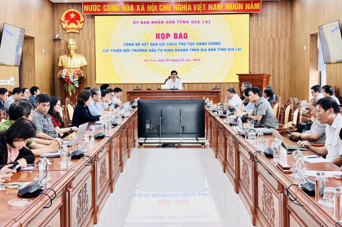 Gia Lai quyết t&acirc;m kiến tạo m&ocirc;i trường đầu tư th&ocirc;ng tho&aacute;ng, minh bạch - Ảnh 1.