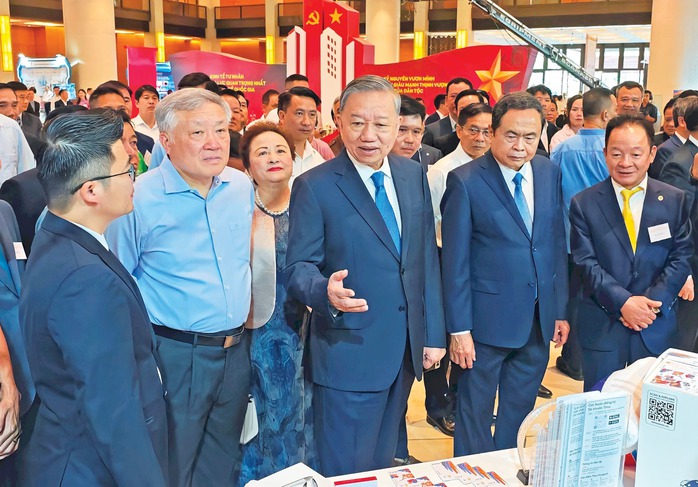 Mở đường ph&aacute;t triển đất nước - Ảnh 1.