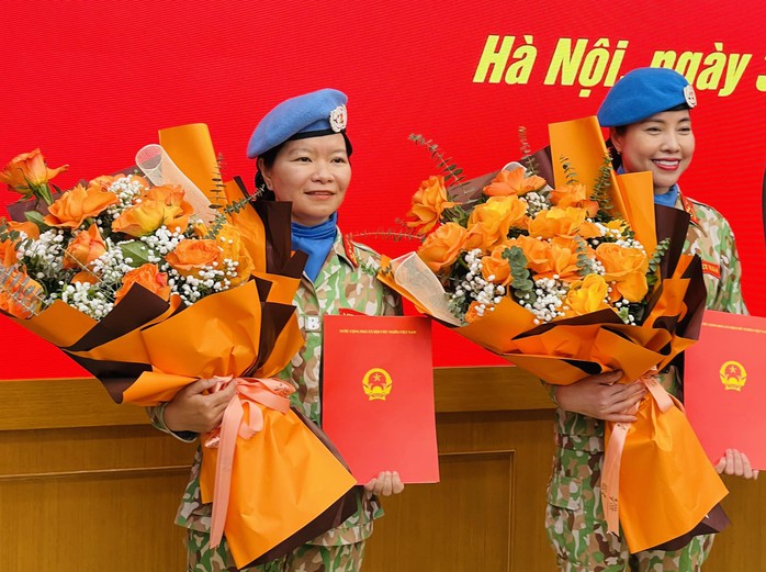 Trao quyết định cử sĩ quan đi l&agrave;m nhiệm vụ g&igrave;n giữ h&ograve;a b&igrave;nh Li&ecirc;n Hợp quốc - Ảnh 6.