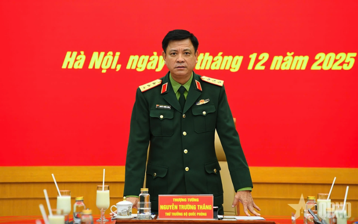 Trao quyết định cử sĩ quan đi l&agrave;m nhiệm vụ g&igrave;n giữ h&ograve;a b&igrave;nh Li&ecirc;n Hợp quốc - Ảnh 1.