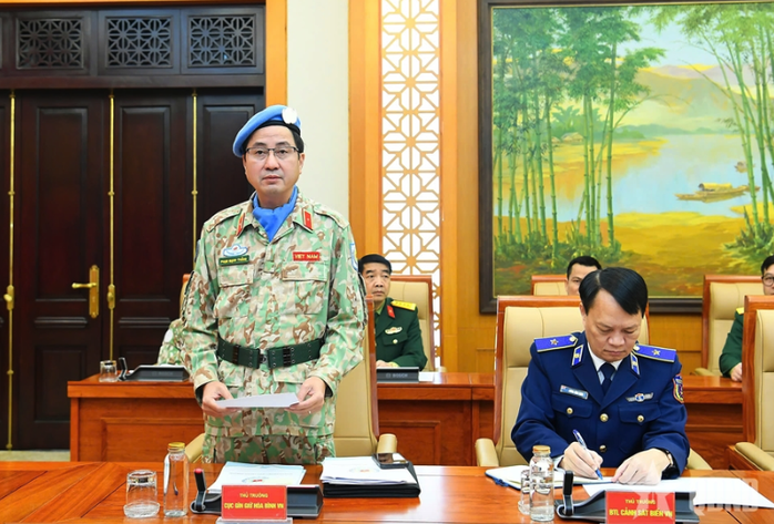 Trao quyết định cử sĩ quan đi l&agrave;m nhiệm vụ g&igrave;n giữ h&ograve;a b&igrave;nh Li&ecirc;n Hợp quốc - Ảnh 4.