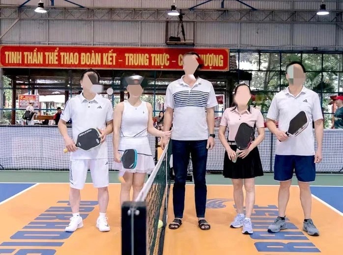 B&iacute; thư x&atilde; bị &ldquo;tố&rdquo; bỏ lớp bồi dưỡng để chơi Pickleball nhận &aacute;n kỷ luật - Ảnh 1.