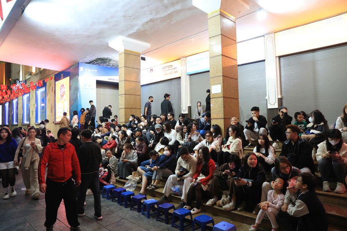 H&aacute;o hức chờ đ&oacute;n xem ph&aacute;o hoa mừng năm mới 2026 - Ảnh 13.