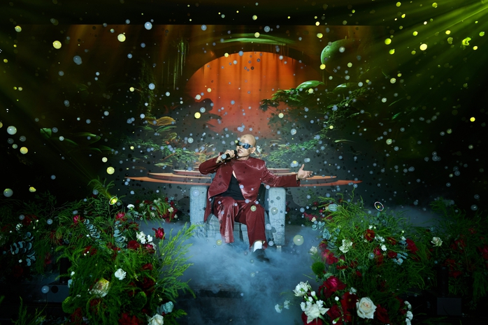 Phan Đinh T&ugrave;ng đ&oacute;n tuổi 50 ra sao?  - Ảnh 6.