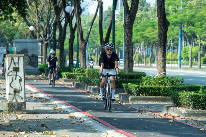 L&agrave;n xe đạp đầu ti&ecirc;n tại TPHCM tr&ecirc;n đại lộ Mai Ch&iacute; Thọ ch&iacute;nh thức vận h&agrave;nh - Ảnh 1.