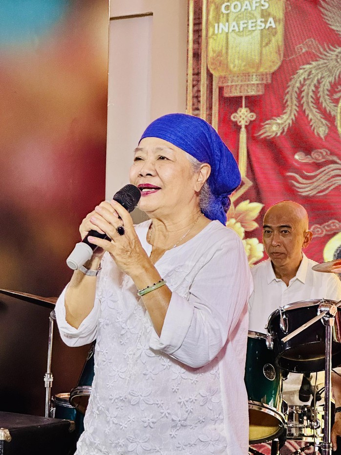 Tú Trinh, Kiều Phượng Loan, Mỹ Chi – cuộc hội ngộ bất ngờ với ca khúc "Lệ đá" - Ảnh 3.