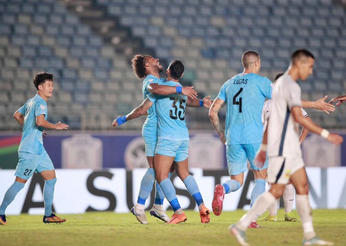 Tiền đạo nhập tịch Nguyễn Xuân Son lập hat-trick ở đấu trường C1 Đông Nam Á 2025-2026 - Ảnh 4.