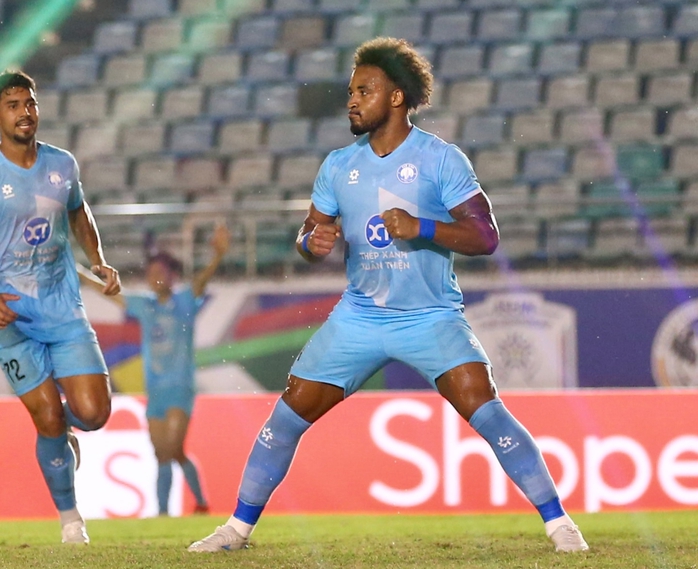 Tiền đạo nhập tịch Nguyễn Xuân Son lập hat-trick ở đấu trường C1 Đông Nam Á 2025-2026 - Ảnh 2.