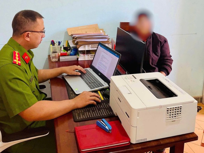 Xúc phạm lực lượng Công an, một người đàn ông ở Gia Lai bị xử phạt - Ảnh 1.