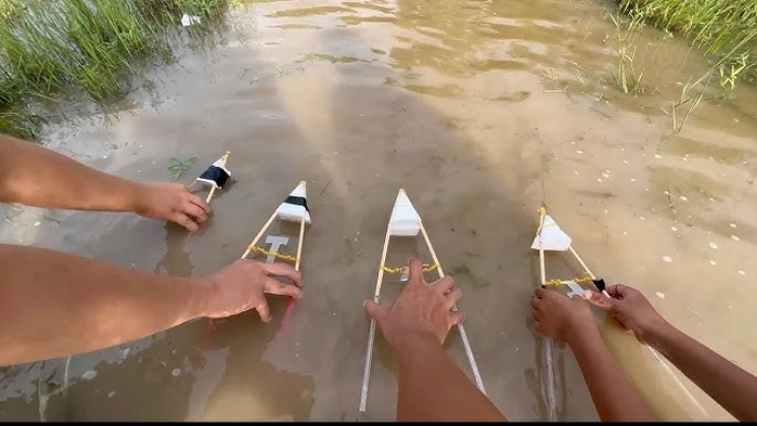 Học sinh lớp 2 chết đuối nghi do chơi trò "ghe bobo" hot trên TikTok - Ảnh 1.