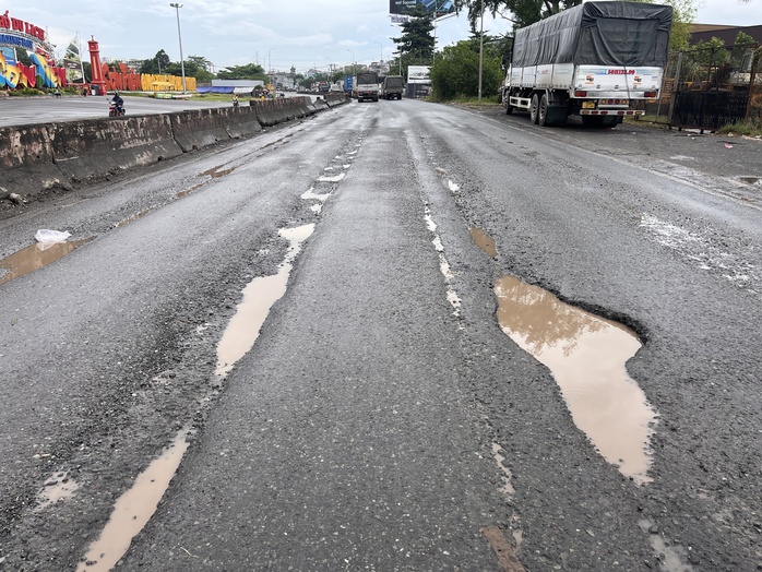 Hình ảnh con đường ‘đau khổ’ Quốc lộ 51 ở Đồng Nai - Ảnh 4.