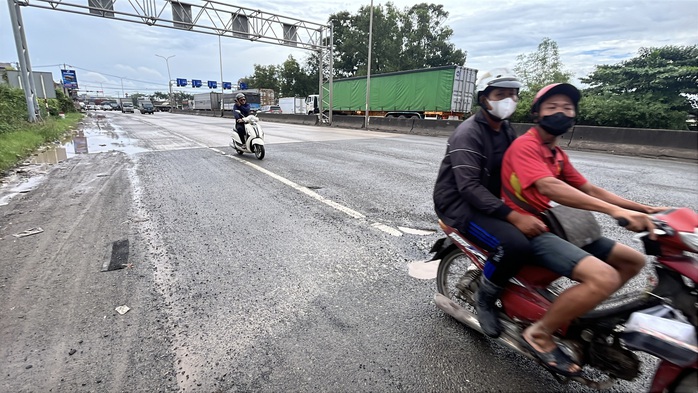 Hình ảnh con đường ‘đau khổ’ Quốc lộ 51 ở Đồng Nai - Ảnh 15.