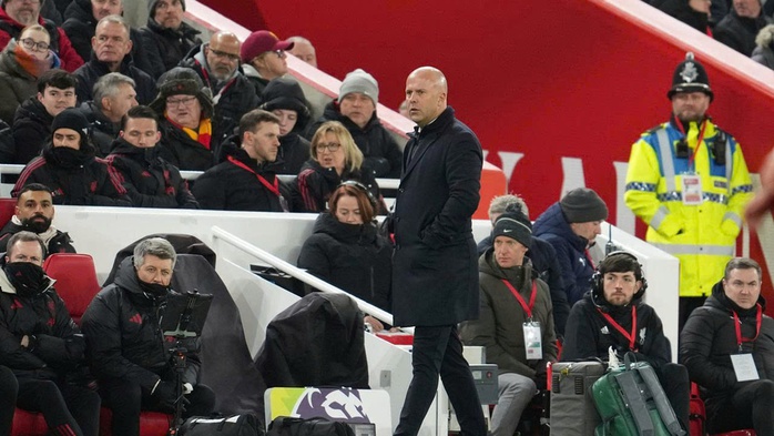 Van Dijk và cái bóng nhạt nhòa của chính mình - Ảnh 4.