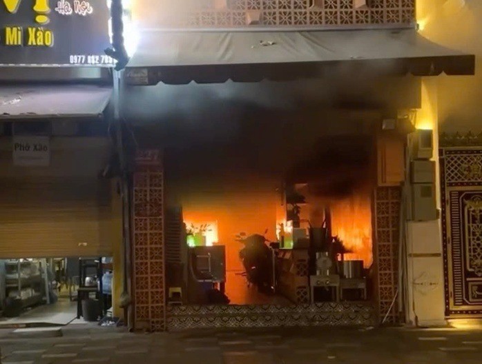 Thông tin nổi bật tại TPHCM ngày 5-12: Điều tra vụ cháy ở phường Cầu Ông Lãnh, Nhật Kim Anh kêu cứu - Ảnh 1.