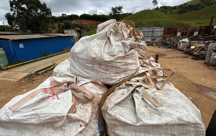 500 máy đào tiền điện tử vừa bị chặn lại ở biên giới Quảng Trị - Ảnh 1.