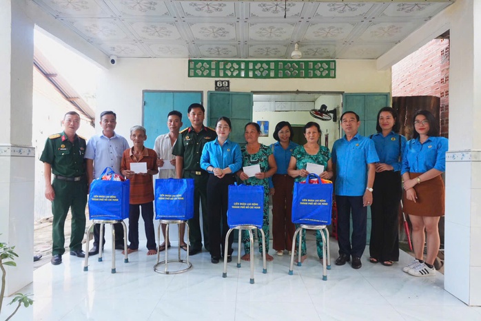 Ấm tình quân – dân trong chương trình "Một ngày cùng chiến sĩ" - Ảnh 6.