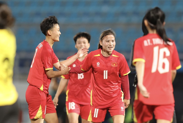 Tuyển nữ Việt Nam thắng đậm Malaysia trận ra quân SEA Games 33 - Ảnh 2.