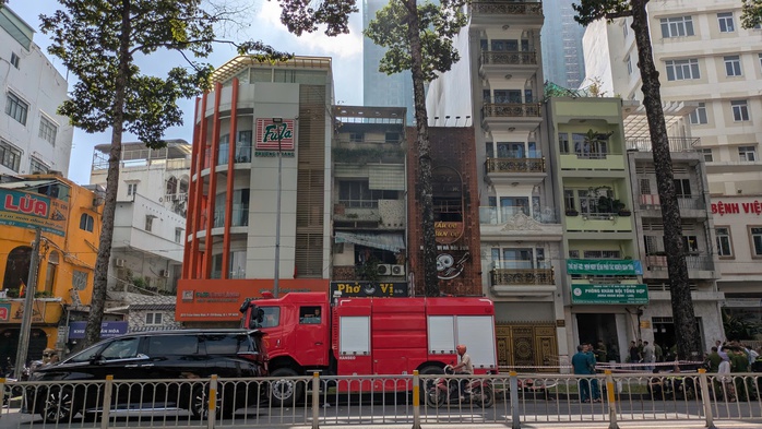 Vụ cháy quán lẩu ở TPHCM khiến 4 người chết và 2 người bị thương thương tâm - Ảnh 1. Vụ cháy quán lẩu ở TPHCM khiến 4 người chết và 2 người bị thương thương tâm - Ảnh 1.