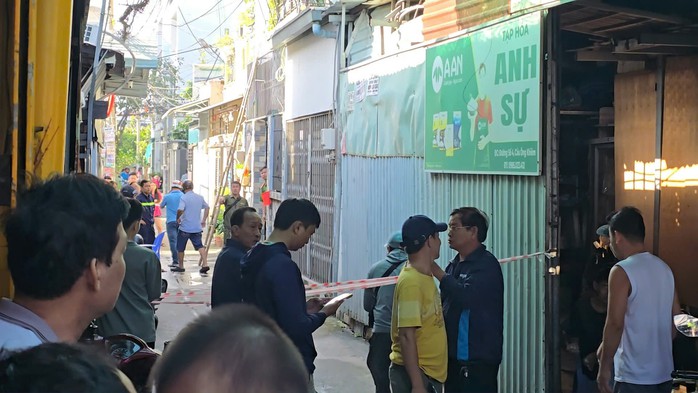 Cháy nhà TPHCM sáng nay khiến 1 người tử vong , điều tra nguyên nhân vụ việc - Ảnh 2.