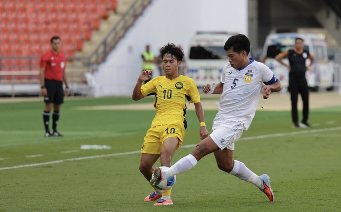 Thắng đậm Lào, U22 Malaysia tạo áp lực lên U22 Việt Nam - Ảnh 2.