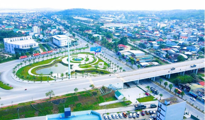 Giảm ngh&egrave;o bền vững: Nh&igrave;n lại th&agrave;nh quả của Huế - Ảnh 3.