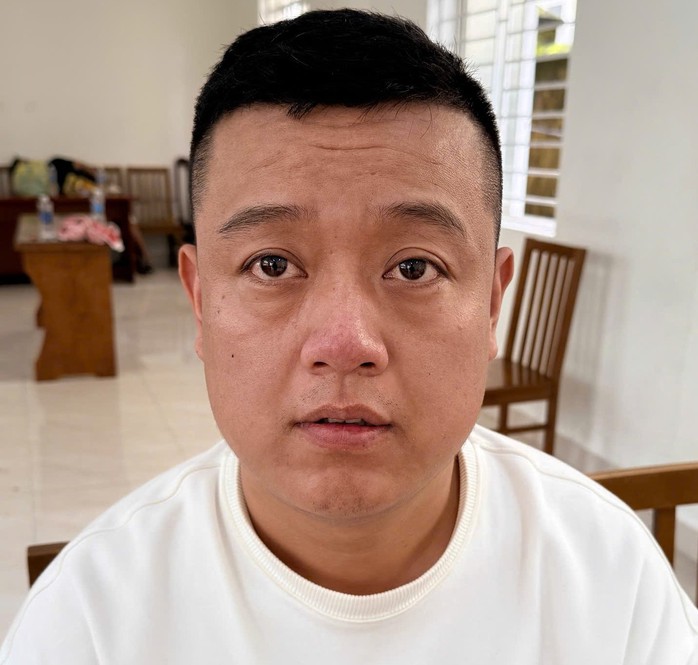 Một người Trung Quốc bị 4 gã đàn ông giam lỏng bên trong khách sạn - Ảnh 2.