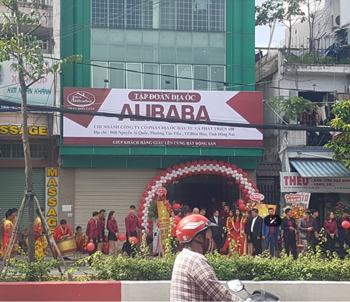 Môi giới "chuẩn" sẽ không có bộ sưu tập sim dự phòng để né khách hàng - Ảnh 2.