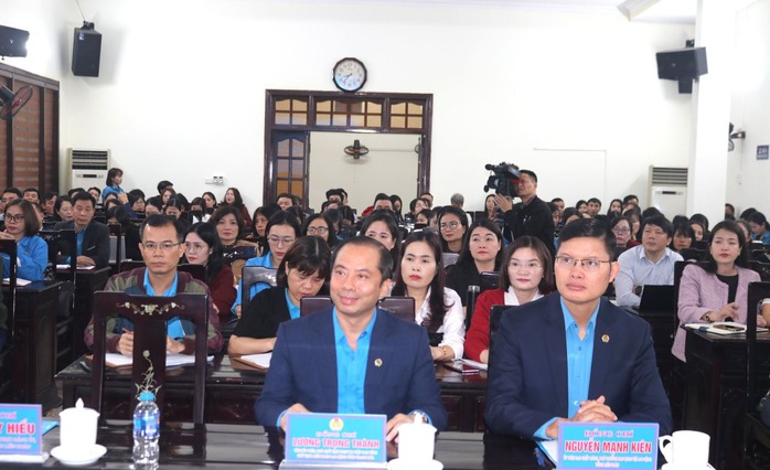 Nâng cao năng lực cán bộ làm công tác tuyên giáo Công đoàn - Ảnh 2.
