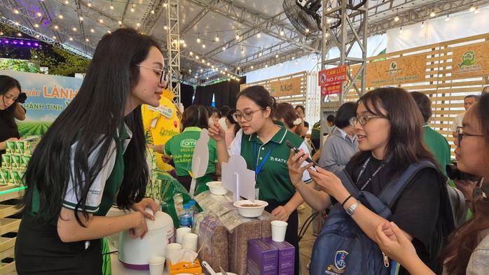 Đỏ mắt tìm gạo Việt xanh phát thải thấp - Ảnh 1. Đỏ mắt tìm gạo Việt xanh phát thải thấp - Ảnh 1.