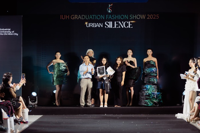 Urban Silence - khi thành phố tĩnh lặng để thời trang lên tiếng - Ảnh 5.