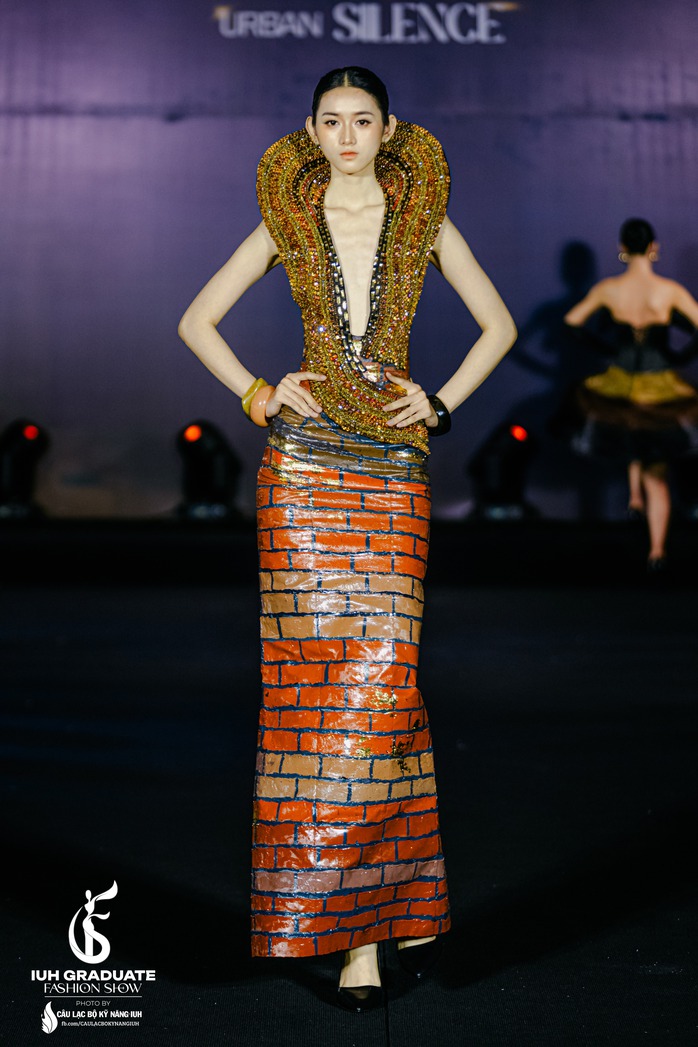 Urban Silence - khi thành phố tĩnh lặng để thời trang lên tiếng - Ảnh 1.