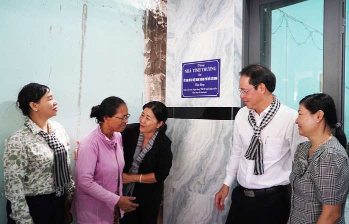 Nhiều đề xuất "hết sức cần thiết" cho công tác giảm nghèo bền vững của TPHCM - Ảnh 2.