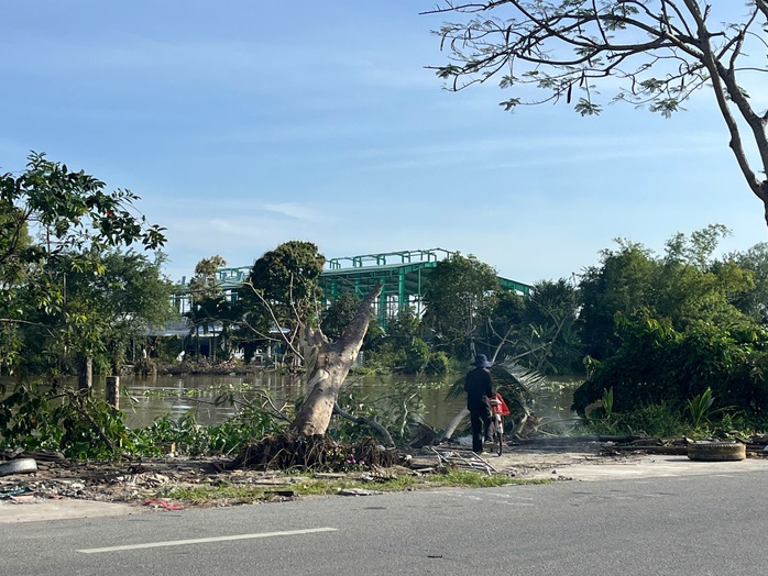 Hiện trường đau lòng vụ tai nạn kinh hoàng ở Đồng Tháp - Ảnh 2.