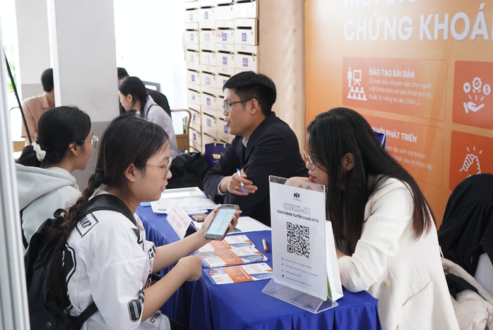 Thị trường lao động liên tục thiếu người suốt nhiều tháng - Ảnh 1.