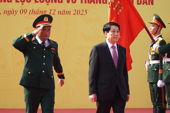 Chủ tịch nước Lương Cường dự lễ kỷ niệm 80 năm ng&agrave;y truyền thống Lực lượng vũ trang Qu&acirc;n khu 7 - Ảnh 1.