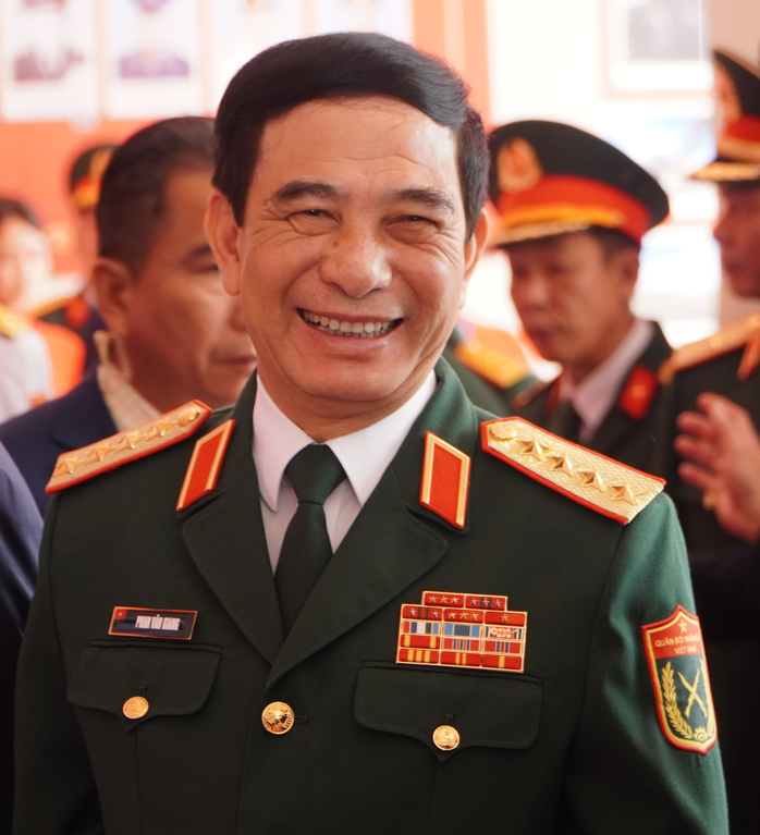 Chủ tịch nước Lương Cường dự lễ kỷ niệm 80 năm ng&agrave;y truyền thống Lực lượng vũ trang Qu&acirc;n khu 7 - Ảnh 6.