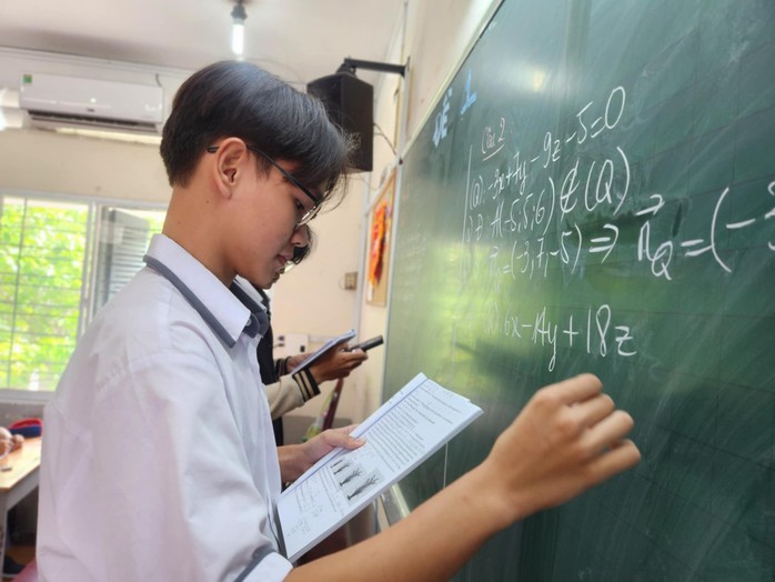 Linh hoạt quy định về dạy thêm, học thêm - Ảnh 1.