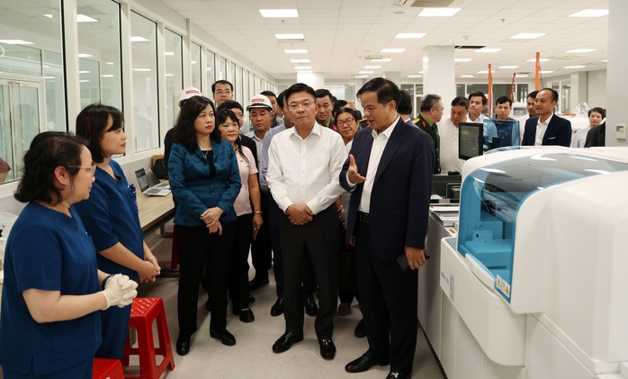 Hơn 600 nhân sự chất lượng cao cho Bệnh viện Bạch Mai cơ sở 2 - Ảnh 1.