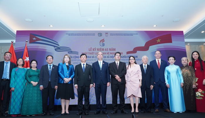 Kỷ niệm 65 năm quan hệ ngọai giao Việt Nam - Cuba tại TP HCM - Ảnh 4. Kỷ niệm 65 năm quan hệ ngọai giao Việt Nam - Cuba tại TP HCM - Ảnh 4.