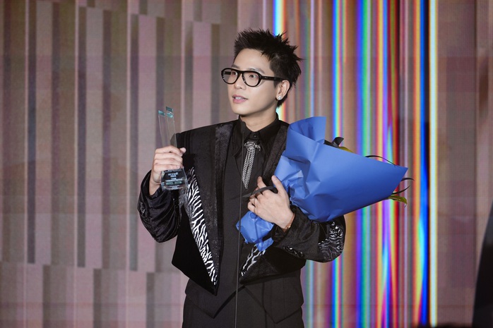 Qu&acirc;n A.P được vinh danh tại Male Icon Awards 2025  - Ảnh 2.