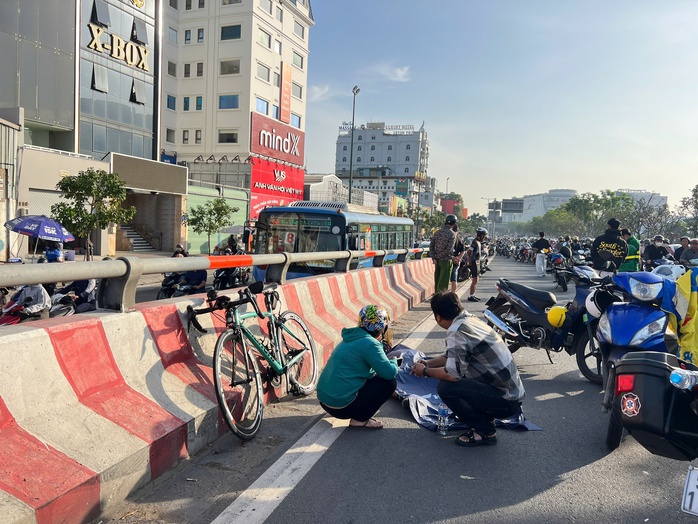 Người đàn ông tử vong khi đạp xe đạp tập thể dục ở TPHCM - Ảnh 1. Người đàn ông tử vong khi đạp xe đạp tập thể dục ở TPHCM - Ảnh 1.