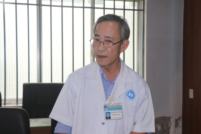 Tai nạn Đ&agrave; Nẵng 4 người chết: L&atilde;nh đạo thăm hỏi nạn nh&acirc;n v&agrave; gia đ&igrave;nh - Ảnh 2.