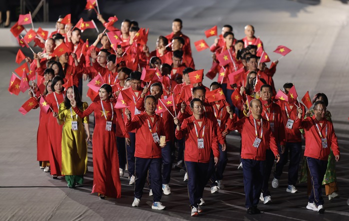 Nhiều "sạn" trong buổi lễ khai mạc SEA Games 33 - Ảnh 15.