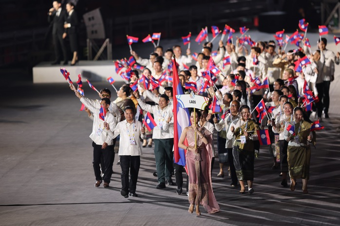 Nhiều "sạn" trong buổi lễ khai mạc SEA Games 33 - Ảnh 9.