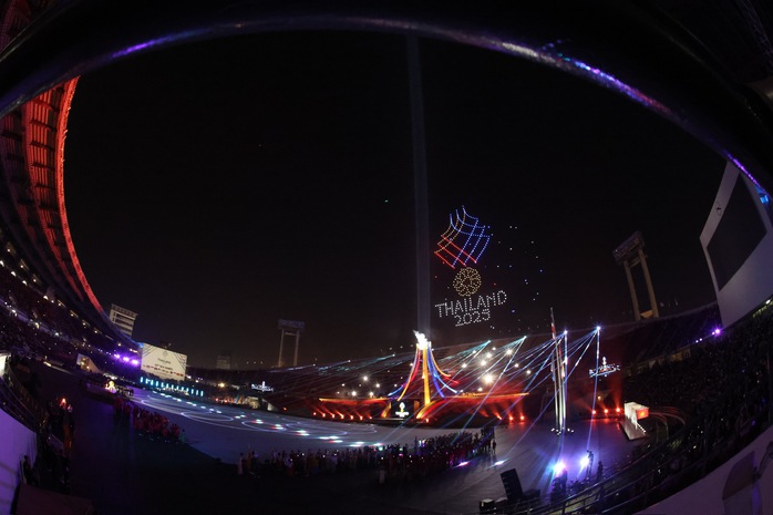 Nhiều "sạn" trong buổi lễ khai mạc SEA Games 33 - Ảnh 14.