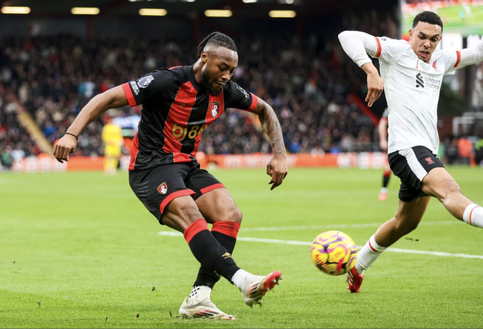 Salah tỏa sáng khó tin, Liverpool thắng chật vật Bournemouth- Ảnh 4. Salah tỏa sáng khó tin, Liverpool thắng chật vật Bournemouth- Ảnh 4.