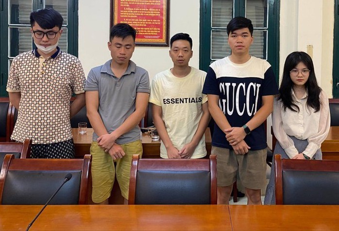 Giả mạo bác sĩ lừa tiền tỉ của hàng ngàn bị hại- Ảnh 1. Giả mạo bác sĩ lừa tiền tỉ của hàng ngàn bị hại- Ảnh 1.