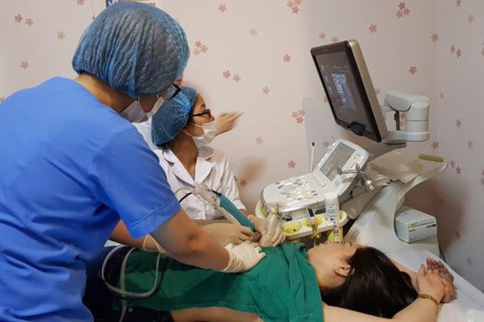 Tái tạo "vòng 1" miễn phí cho bệnh nhân ung thư vú- Ảnh 2. Tái tạo "vòng 1" miễn phí cho bệnh nhân ung thư vú- Ảnh 2.