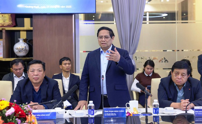 Thủ tướng "đặt hàng" Tập đoàn Hòa Phát sản xuất ray thép cho loạt dự án đường sắt- Ảnh 2.