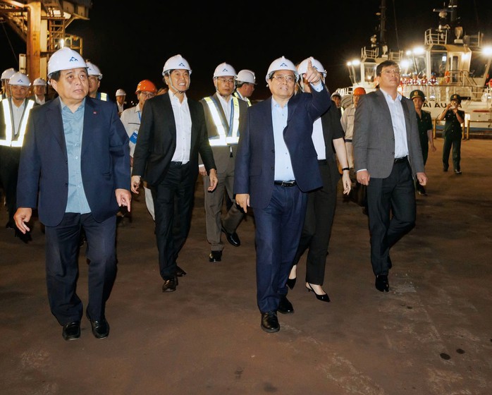 Thủ tướng "đặt hàng" Tập đoàn Hòa Phát sản xuất ray thép cho loạt dự án đường sắt- Ảnh 1.